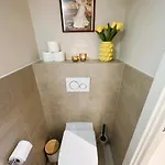 The Waves - Familie Dichtbij Het Met Privégarage Appartement