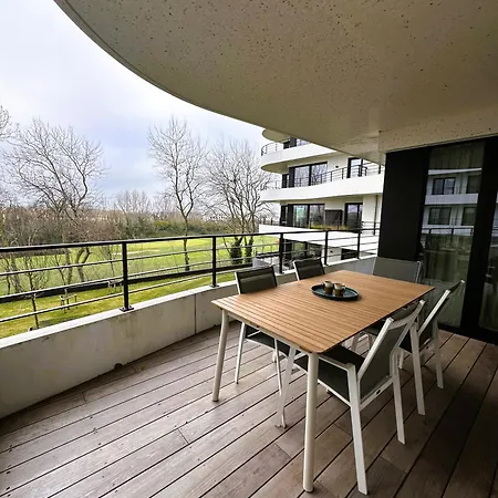 Apartment The Waves - Familie Dichtbij Het Met Privegarage Ostend