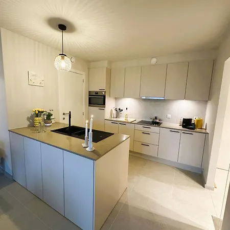 The Waves - Familie Dichtbij Het Met Privegarage Ostend