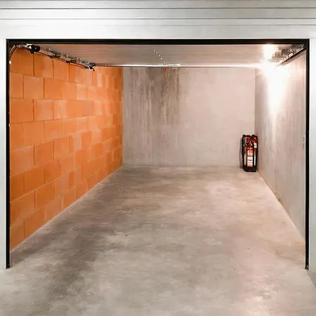 Modern Met Terras & Privegarage - 50m