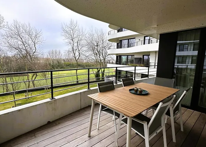 Apartment The Waves - Familie Dichtbij Het Met Privegarage Ostend